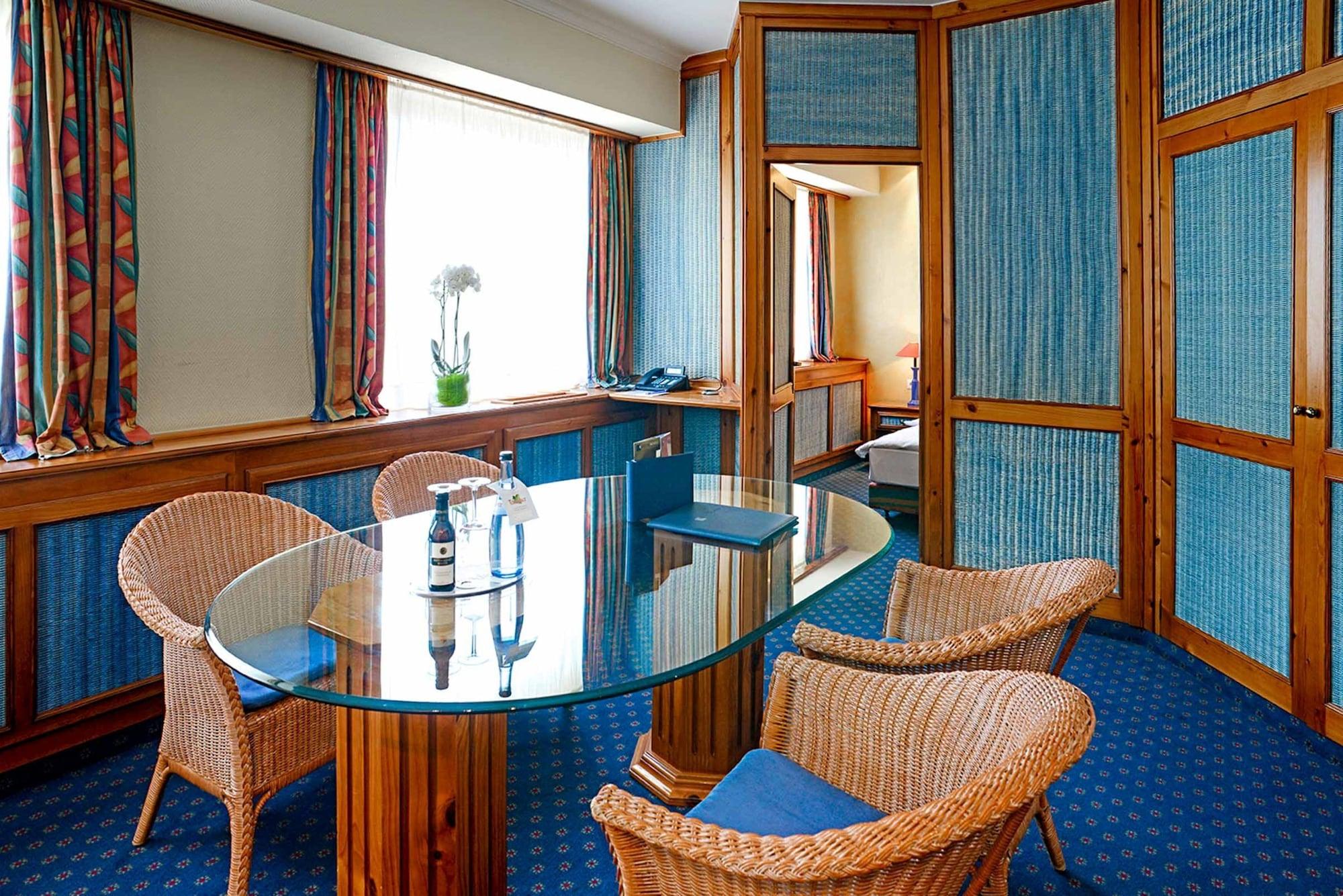ท็อป คองเกรสโฮเทล ยุโรป Hotel สตุตการ์ต ภายนอก รูปภาพ